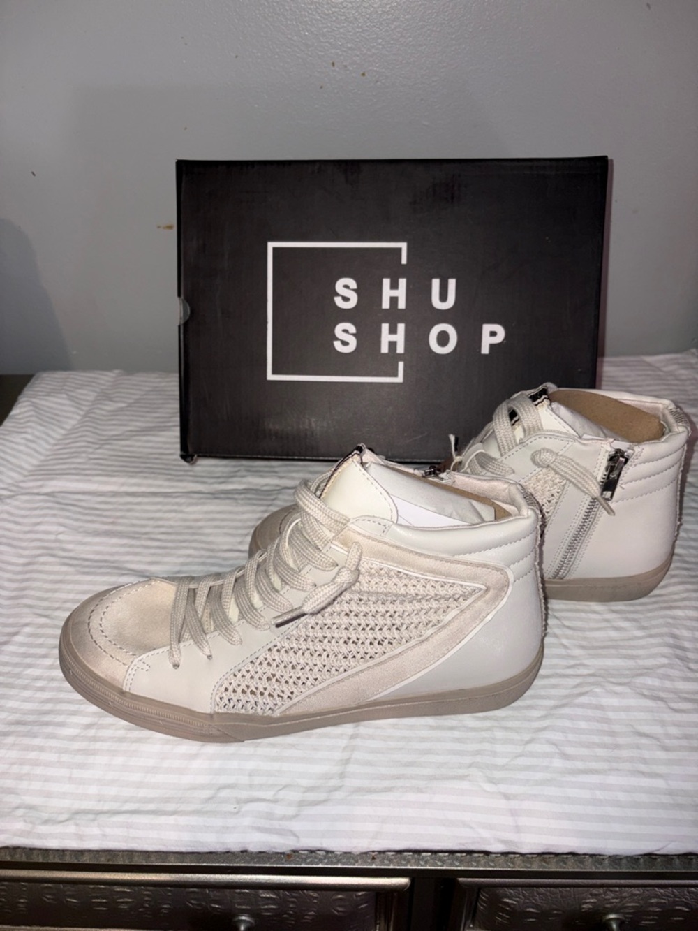 ShuShop Women's Beige High-Top Sneakers with Woven Panels